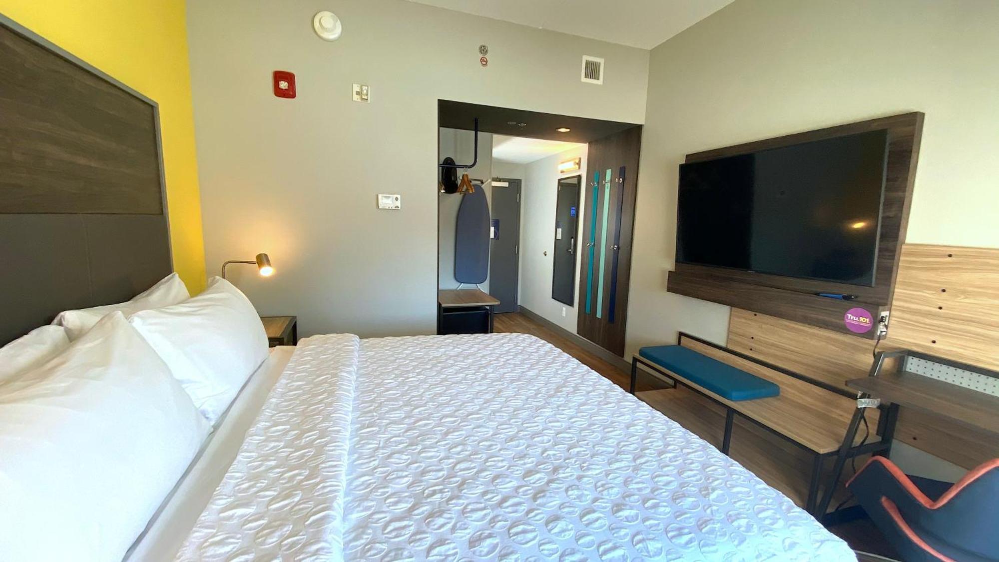 Tru By Hilton Harbor East 3* Baltimore